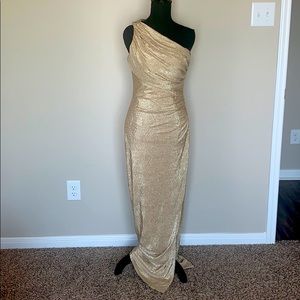 Gown/ Ball/ Prom/ Dress